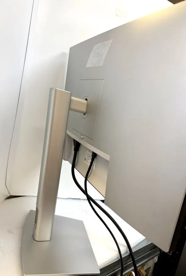 Монитор Dell UltraSharp U2421E 24” USB-C Hub Monitor IPS FHD 90W Power Delivery