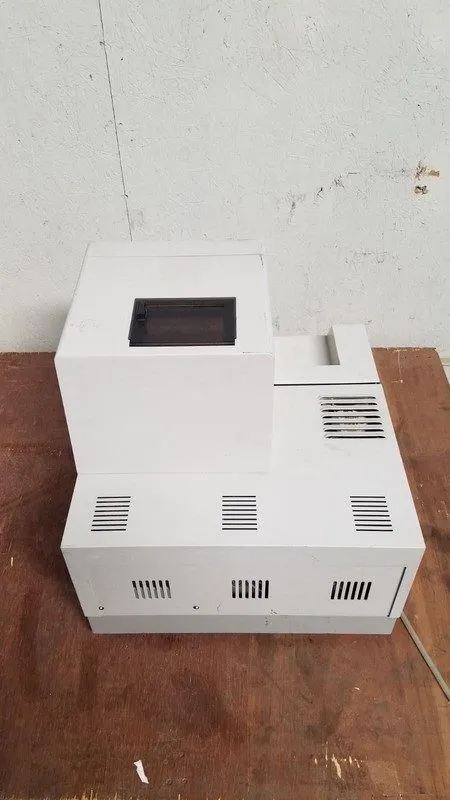 Спектрофотометр Hitachi F-2000 Fluorescence Spectrophotometer 251-0002 251-0010 — фото лота 2