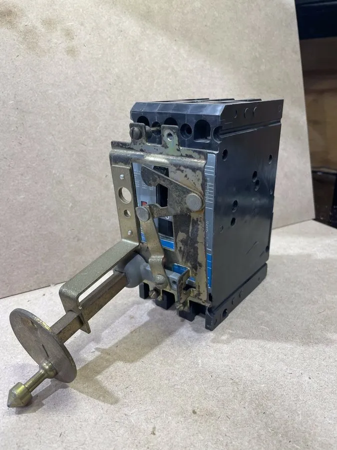 Автоматический выключатель Siemens ED63B035 35A Sentron Circuit Breaker Type ED6
