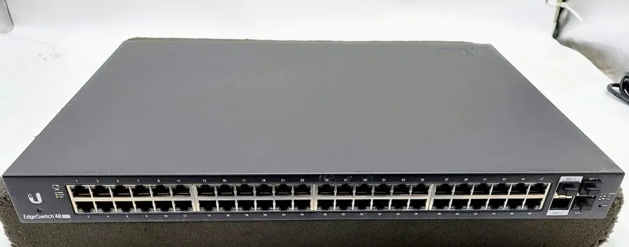 Коммутатор Ubiquiti Networks Edge Switch 48 LITE ( ES-48-LITE ) Network Switch