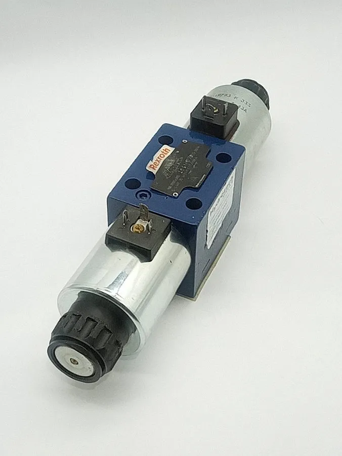 Пневмораспределитель Rexroth R900563805 Directional Control Valve, Double Soleno