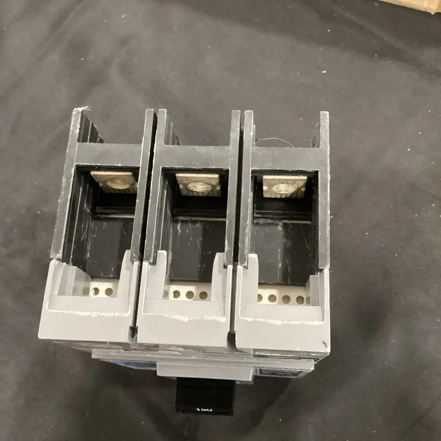 Автоматический выключатель Sentron Series Siemens FXD63B150 150 Amp 600Vac 3 Pol — фото лота 1