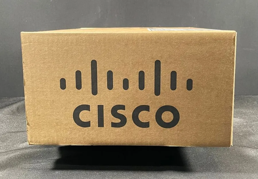 Коммутатор Cisco CBS250-8T-E-2G (EU) Business 8-Port Gigabit Smart Managed Switc