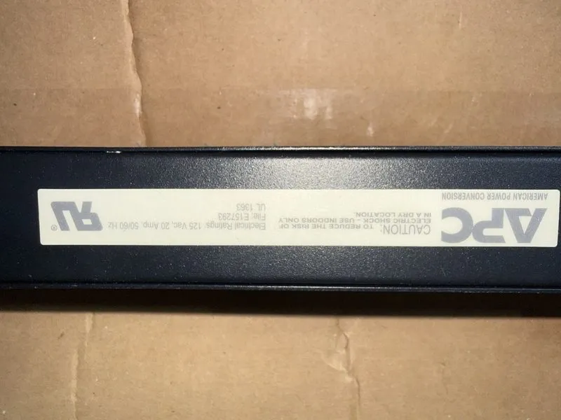 Блок розеток PDU APC AP9551 0U Vertical Basic Rack PDU 20A, 120V, 14-Outlet — фото лота 4