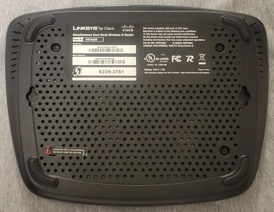 Маршрутизатор Linksys WRT400N 300 Mbps 4-Port 10/100 Wireless N Router