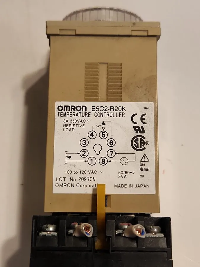 Датчик температуры Omron E5C2-R20P Temperature Controller P2CF-08 Base Pt100 0-2