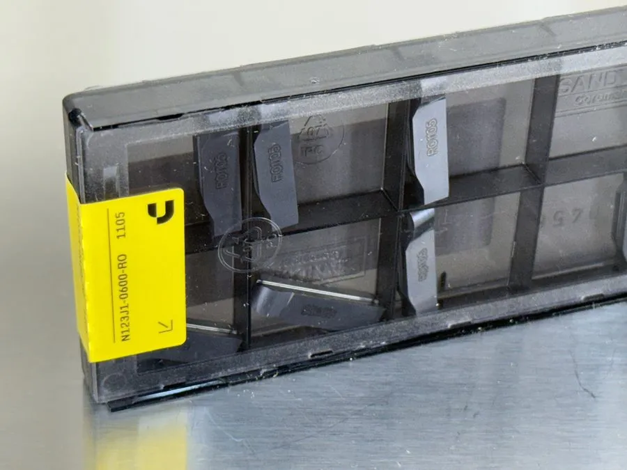 Режущий инструмент Sandvik N123J1-0600-RO N123J1-0600-R0 1125 Carbide Grooving P