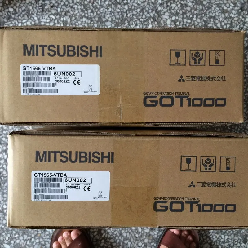 Панель оператора Mitsubishi GT1565-VTBA HMI Touch Panel
