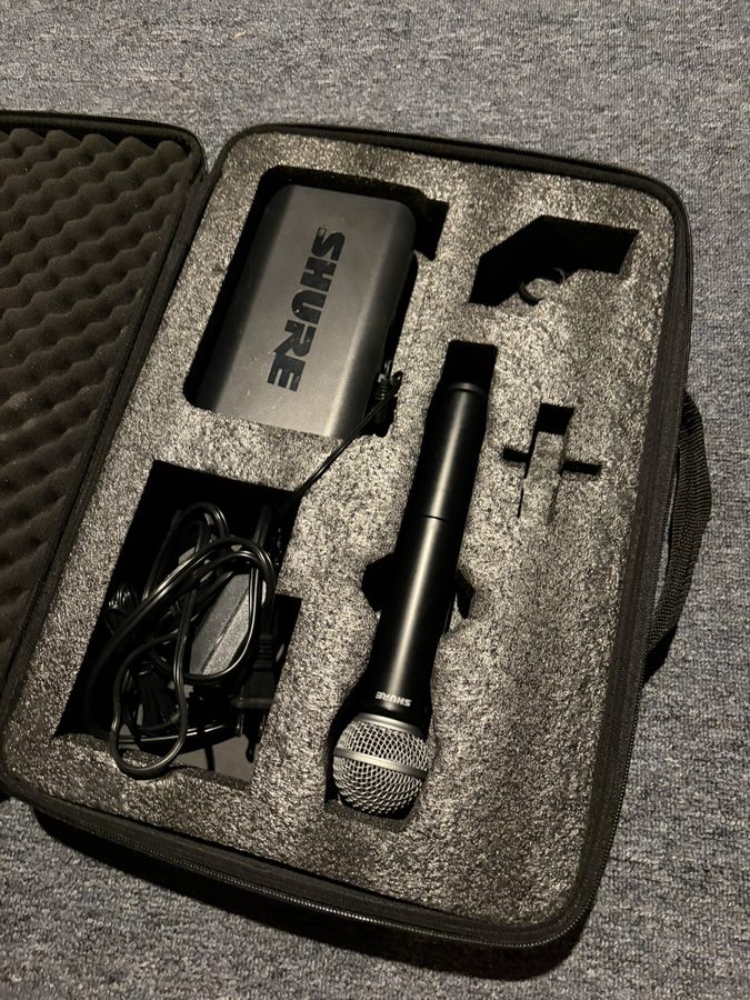 Микрофон Shure BLX24/SM58 Wireless System with SM58 Handheld Vocal Microphone