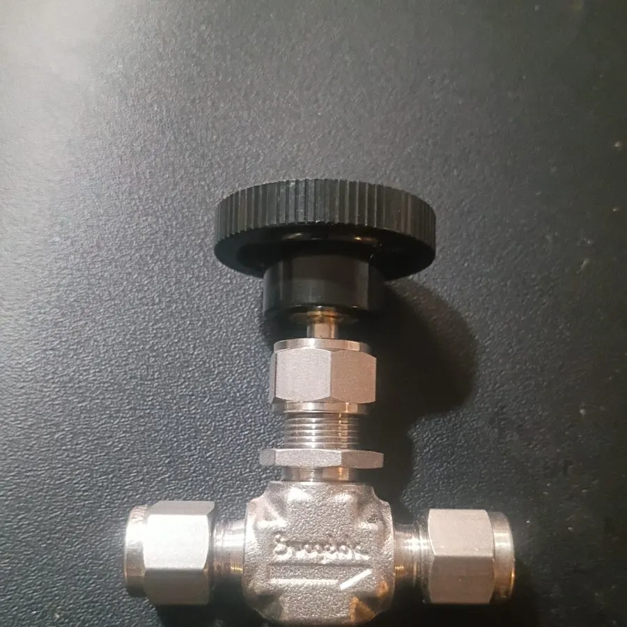 Клапан PC X Swagelok SS-1RS4 SS Integral Bonnet Needle Valve, UK#350 — фото лота 2
