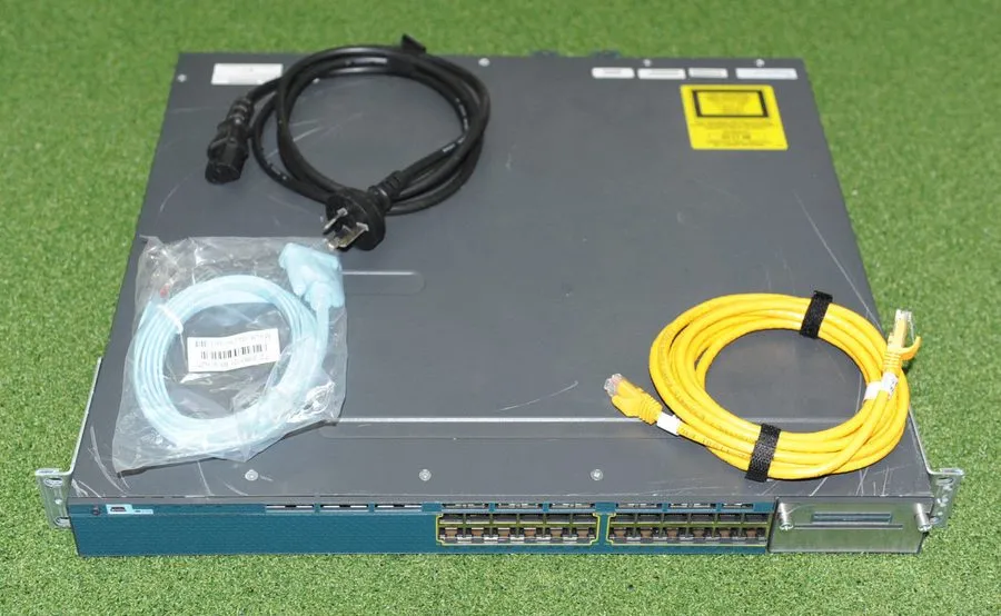 Коммутатор Cisco WS-C3560X-24T-S 24-Port Gigabit Ethernet Switch w/C3KX-NM-10G