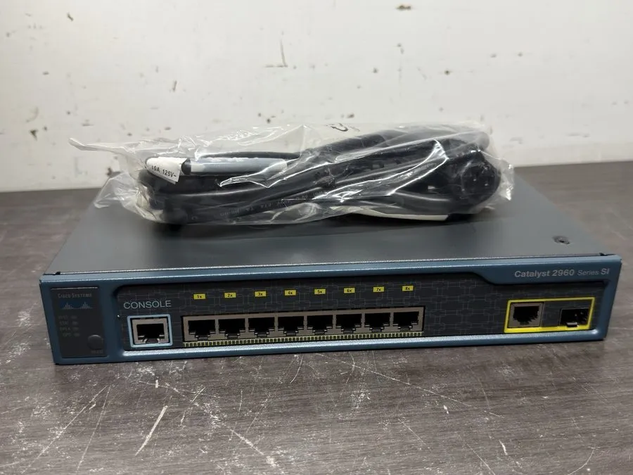 Коммутатор Cisco Catalyst (WS-C2960-8TC-L) 8-Ports External Switch Managed