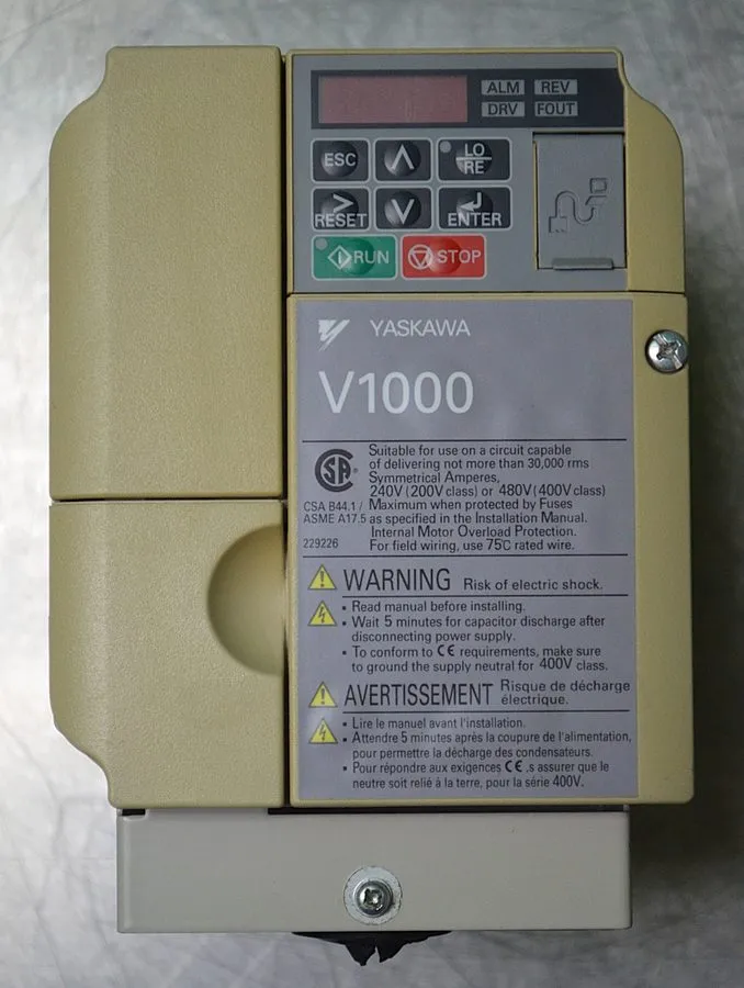 Частотный преобразователь Yaskawa CIMR-VU2A0010FAA VFD 200V 3PH 2.2kW 3HP V1000