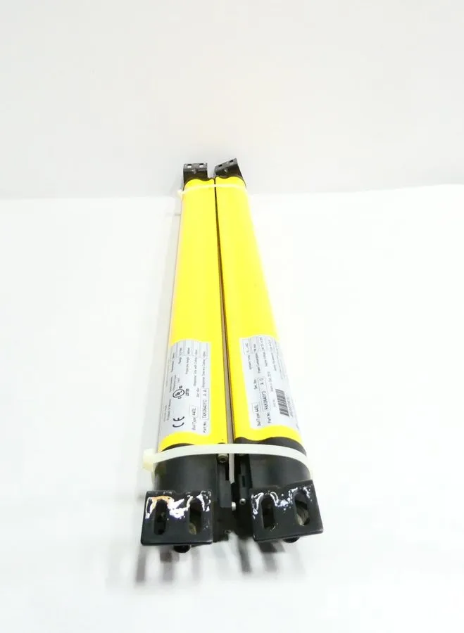 Световая завеса Allen Bradley 440L-T4K0640YD Guardmaster Light Curtain Transmitt
