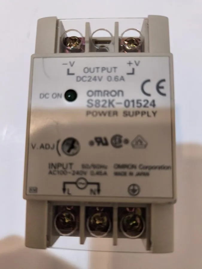 Блок питания OMRON S82K-01524 Switching Power Supply 15W 24VDC DIN Rail Terminal