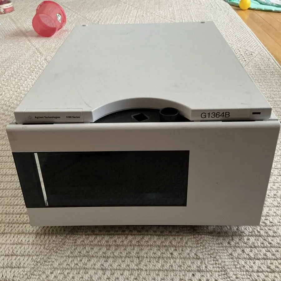 Хроматограф AGILENT 1200 SERIES HPLC G1364B PREP SCALE FRACTION COLLECTOR VERY R — фото лота 1