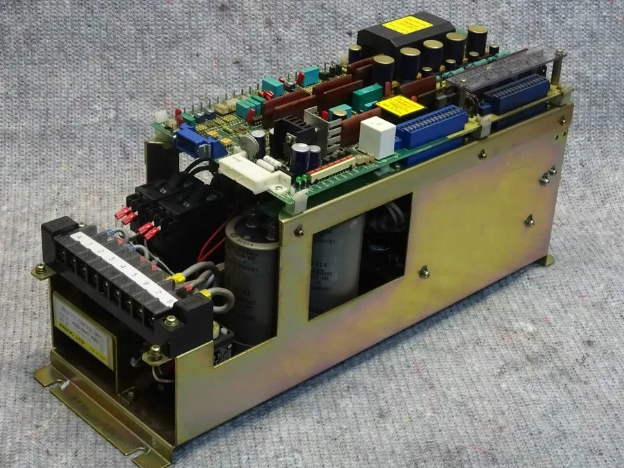 Сервоусилитель FANUC VELOCITY CONTROL UNIT A06B-6047-H003 A20B-0009-0320/11D