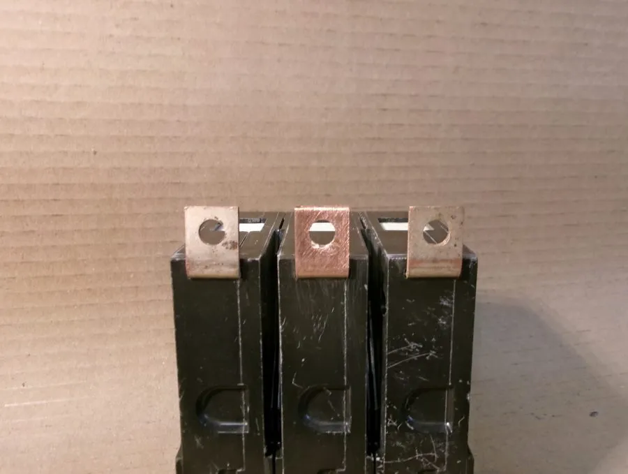 Автоматический выключатель SIEMENS BQD350 50 Amp 3Pole 480V Bolt-On Circuit Brea