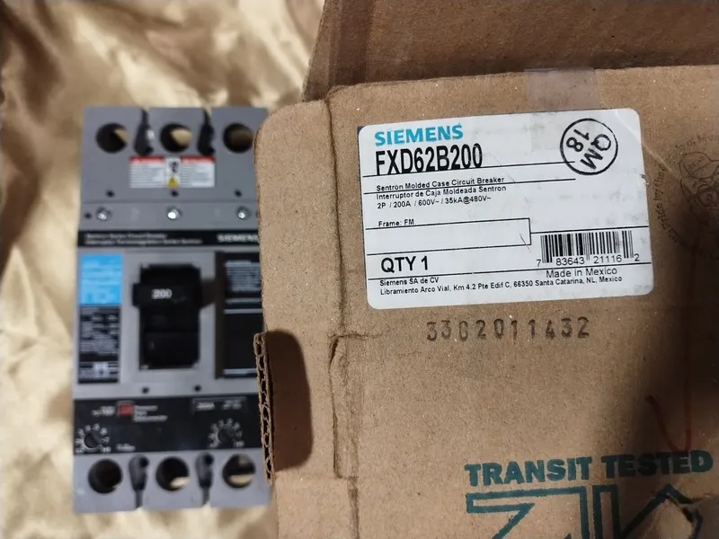 Автоматический выключатель Siemens Sentron Circuit Breaker FXD62B200 200 Amp 600 — фото лота 1