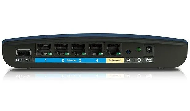 Маршрутизатор Cisco Linksys E3200 4-Port Gigabit Wireless N Router