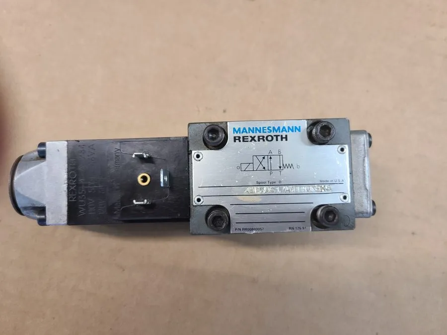 Пневмоклапан Mannesmann Rexroth Direction Control Valve 3WE6A51/AW110N9K4