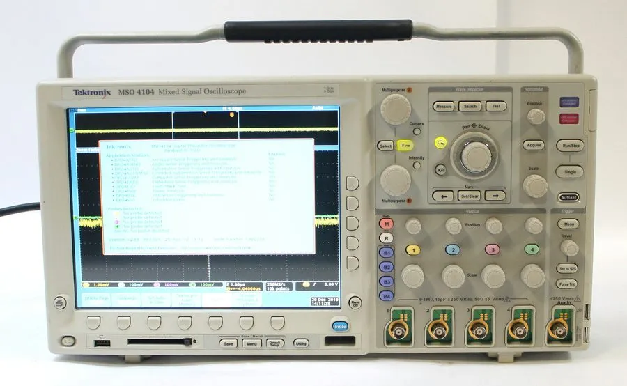 Осциллограф Tektronix MSO4104 1GHz 4 Channel 5GS/s Mixed Signal Oscilloscope