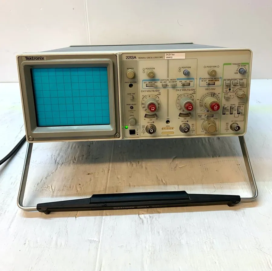 Осциллограф Tektronix 2213A 60 MHz Osccilloscope S8802