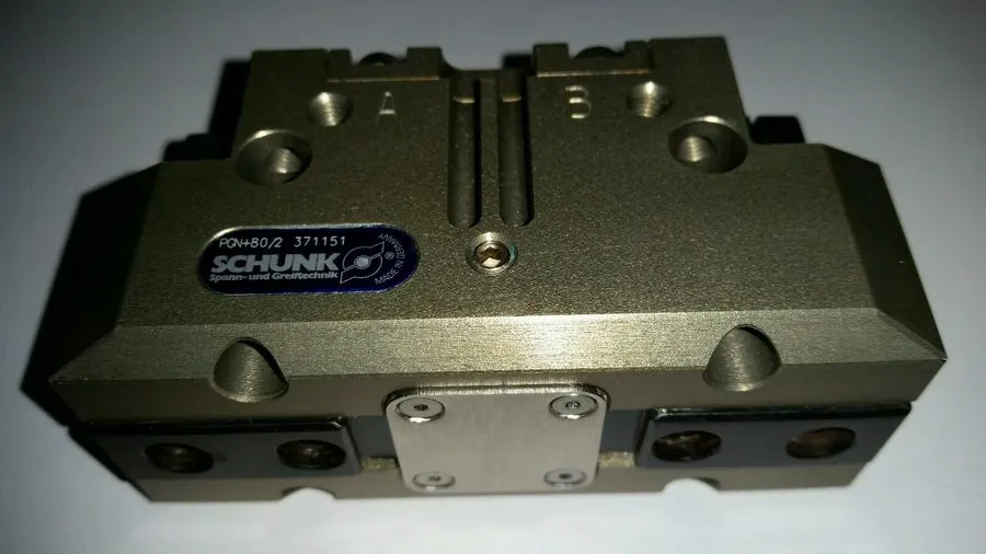 Робот SCHUNK PGN+80-2 371151 0371151 #N65P YF