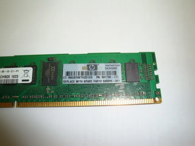 Модуль памяти SAMSUNG 4GB PC3-10600R DDR3-1333 REGISTERED ECC M393B5270CH0-CH9Q5