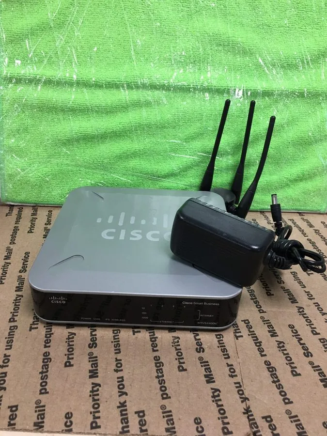 Маршрутизатор Cisco WRVS4400N 4-Port Gigabit Wireless N Router Business Series L