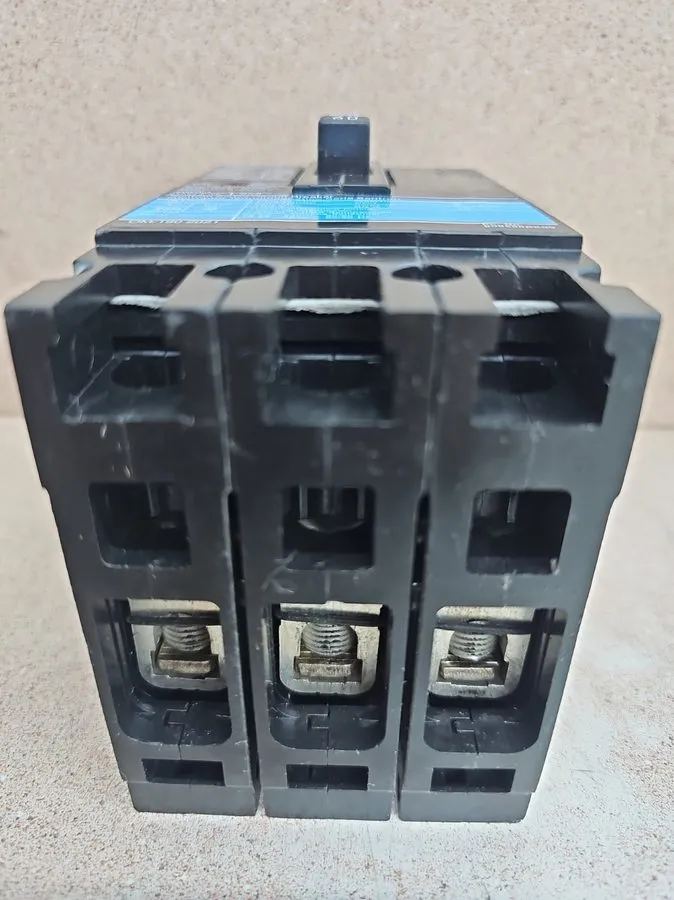 Автоматический выключатель Siemens ED43B060 Sentron Series Circuit Breaker 60A 3
