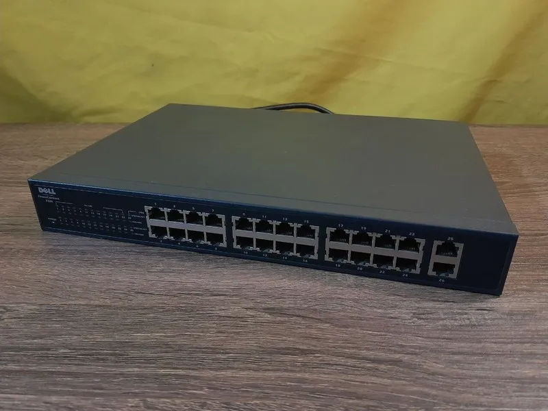 Коммутатор Dell PowerConnect 2324 24-Port 10/100 Fast Ethernet Network Turns ON 