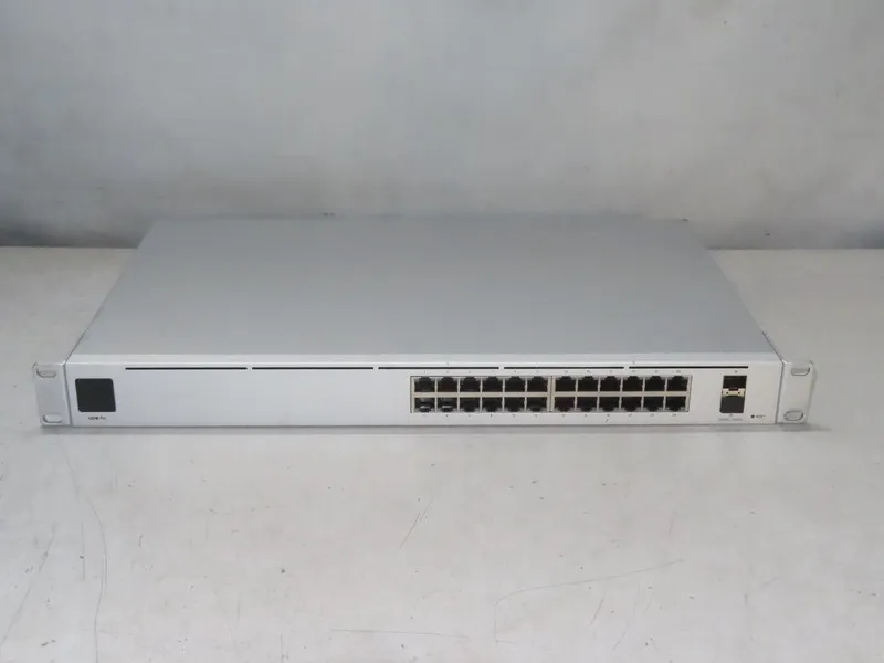 Коммутатор Ubiquiti USW-PRO-24 UniFi Switch PRO 24-Port