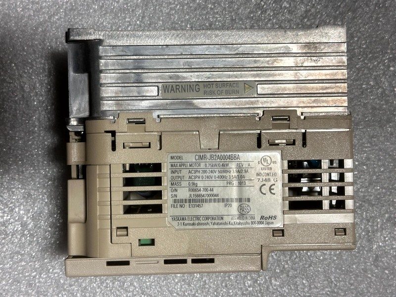 Частотный преобразователь Yaskawa J1000 series inverter CIMR-JB2A0004BBA 0.4/0.7 — фото лота 2