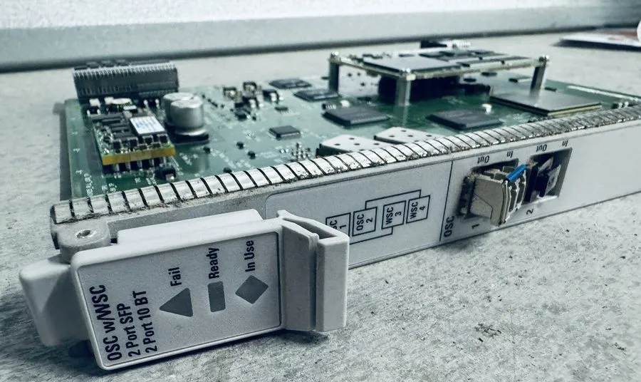 Трансивер CIENA NTK554BAE5 OME 6500 OSC w/WSC 2 Port SFP/2 Port 10BT