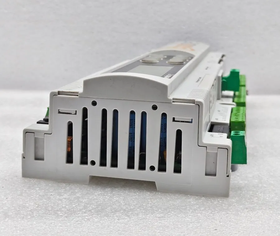 Контроллер CAREL PCO2 PCO2000BM0 Controller — фото лота 2