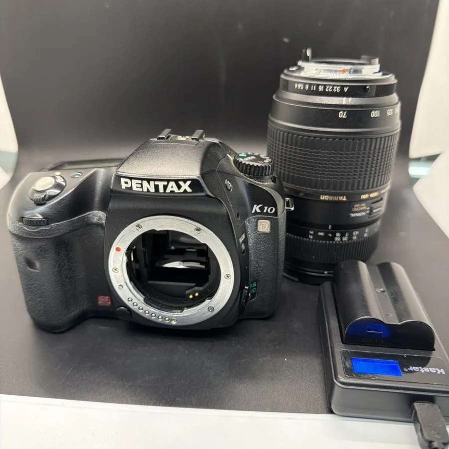 Фотокамера PENTAX K10D 10.2 MP DSLR Camera w Tamron AF70-300 lens- 2 Batteries & — фото лота 1