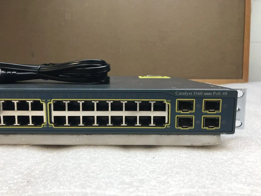 Коммутатор Cisco Catalyst WS-C3560-48PS 48-Port PoE+ Switch / Factory Reset