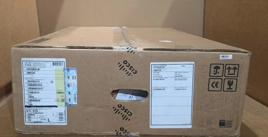Маршрутизатор Cisco 8300 Series C8300-2N2S-6T 6 Port Router