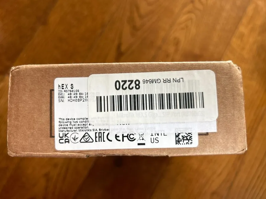 Маршрутизатор MikroTik hEX S 5 Ports Gigabit Ethernet Router RB760IGS SFP port