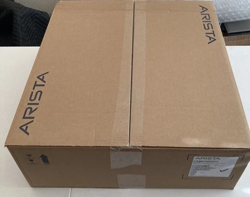 Коммутатор Arista DCS-7050QX2-32S-R 32xQSFP+ 4xSFP+ Switch 2xAC, 2xC 13-C14 cord