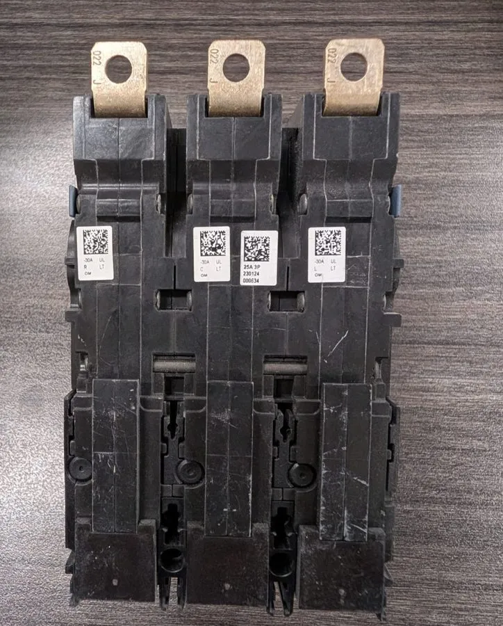 Автоматический выключатель Siemens 3VA4125-4ED34-0AA0 3p 25a 25k Circuit Breaker