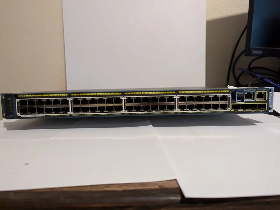 Коммутатор Cisco Catalyst (2960S-48LPS-L) 48-Ports Rack-Mountable Switch Managed — фото лота 1
