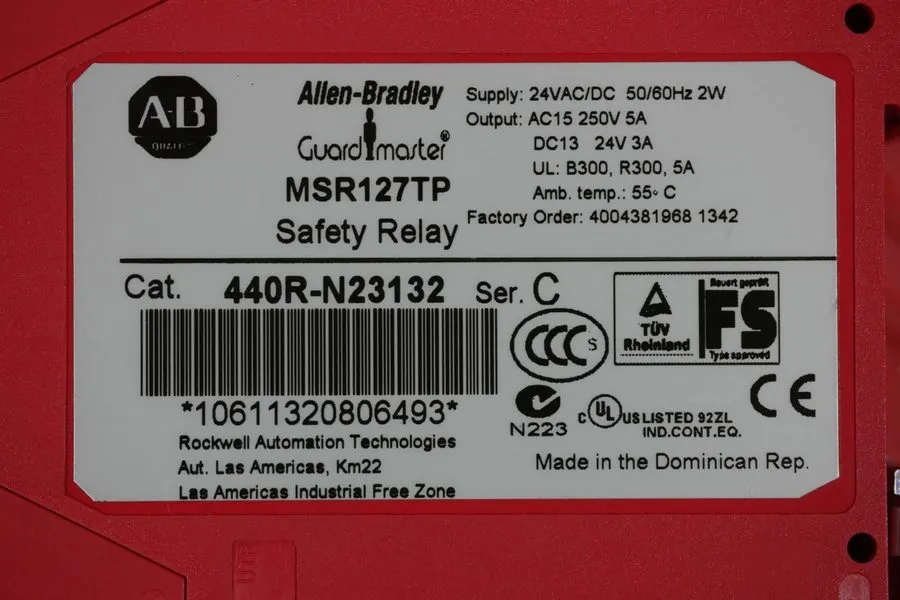 Реле безопасности Allen-Bradley 440R-N23132 MSR127TP Safety Relay 24VAC/DC Ser B — фото лота 1