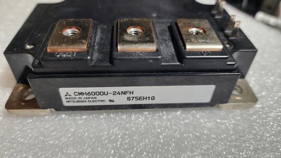 Силовой модуль IGBT Mitsubishi CM600DU-24NFH IGBT Module 1200V 600A — фото лота 1