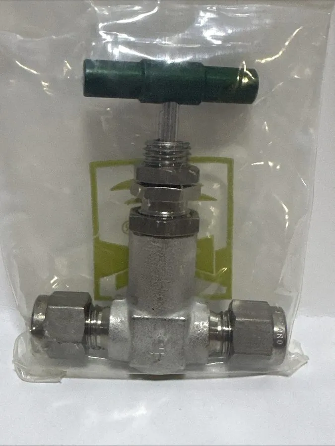 Клапан 1/4 MNPT x 1/4 Tube 316ss Shutoff Needle Valve Nupro Swagelok SS-4JB1
