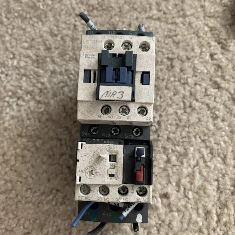Контактор Schneider Electric LC1D09 TeSys Contactor 25A 690V 50/60Hz 6kV 3 Pole