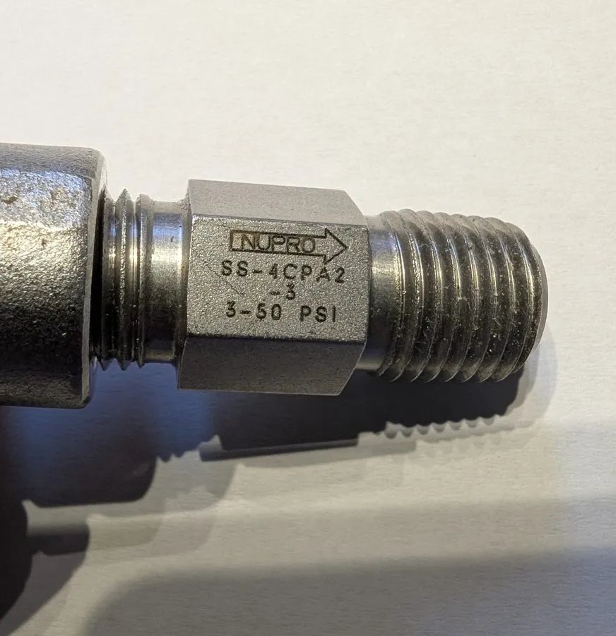 Клапан Swagelok SS-4CPA2-3 Stainless Steel 1-Piece Poppet Check Valve FNSP