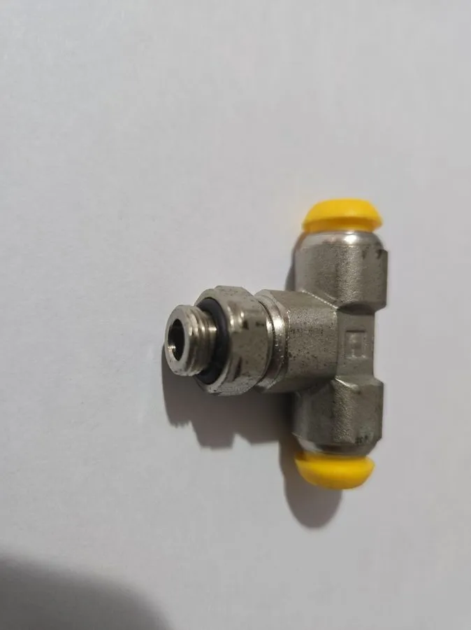 Пневмооборудование Parker Prestolok PLP Meatal Pneumatic Branch Tee Xs64pb8-1/8 — фото лота 1