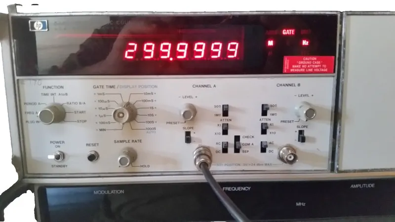 Тестер HP Agilent Keysight 5345A /011 Electronic Frequency Counter with power co